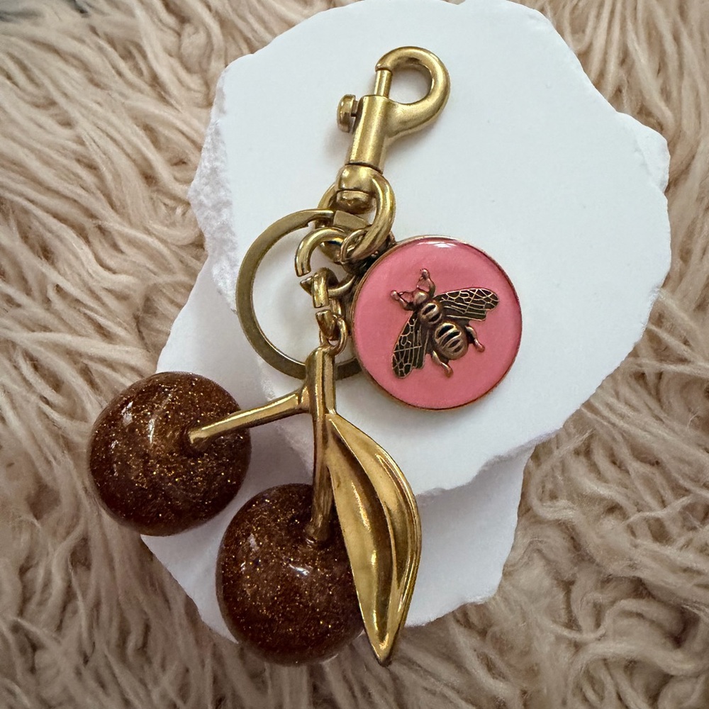 ❌SOLD❌Ride or Die Hunny…GG Gold and Pink Cherry Keychain